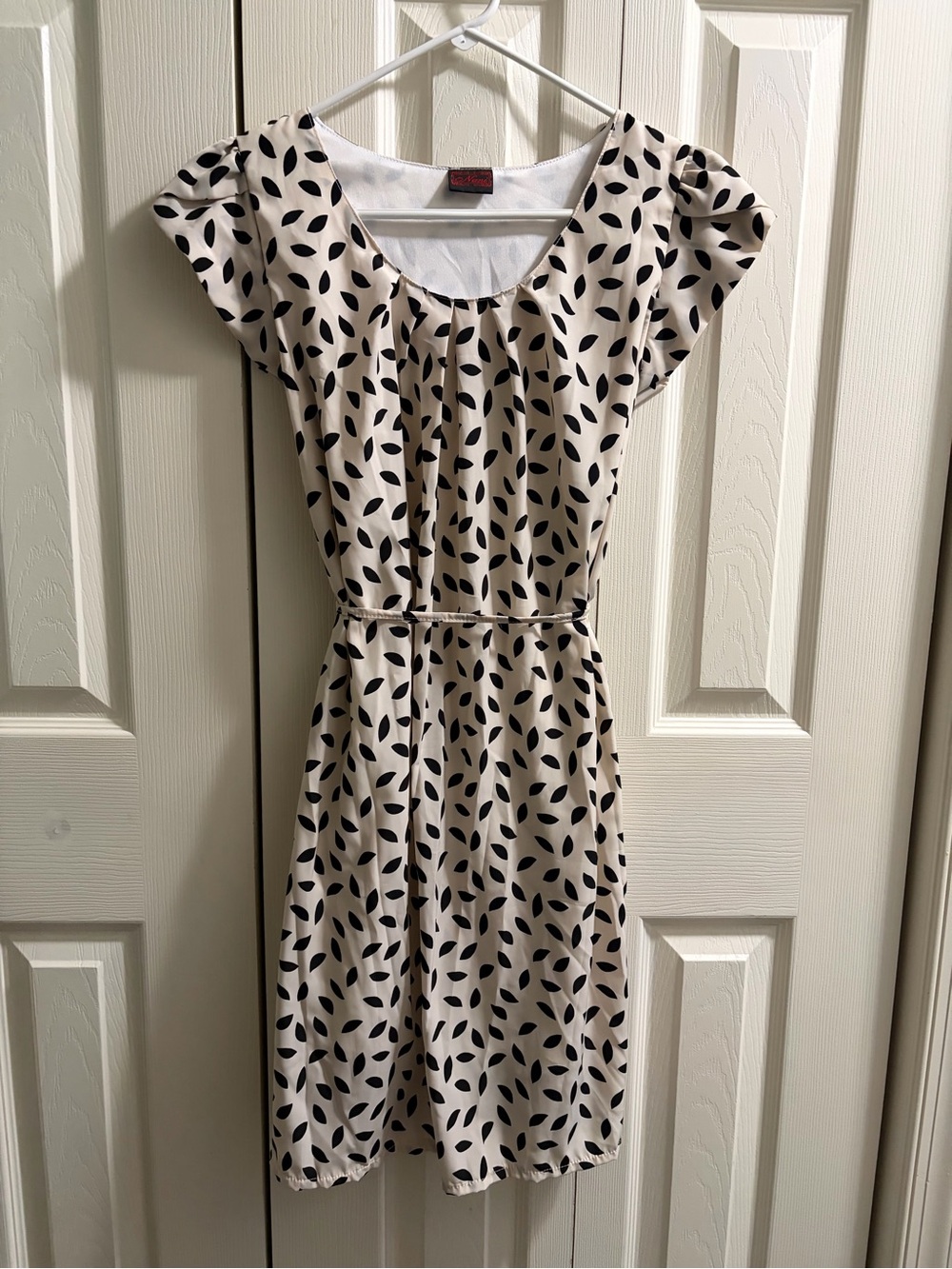 Ami Cream Dress with Black Leaf Motif